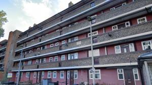 Front view of property