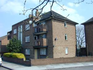 Front view of property