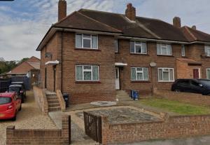 Front view of property