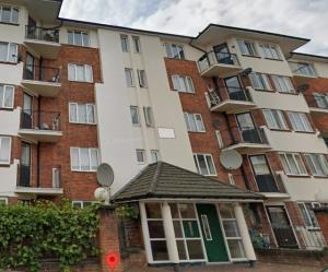 Front view of property