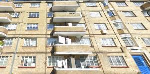 Front view of property