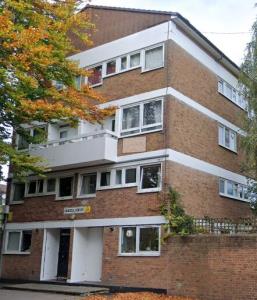 Front view of property