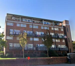 Front view of property