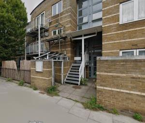 Front view of property