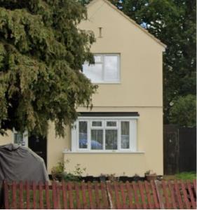 Front view of property