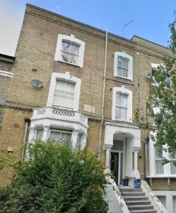 Front view of property