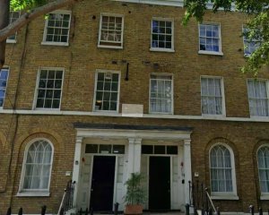 Front view of property