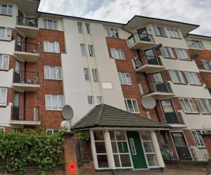 Front view of property