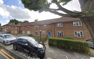 Front view of property