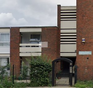 Front view of property